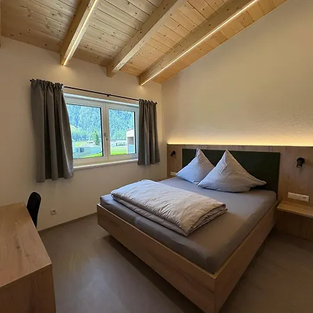 6444 شقة Unterlängenfeld